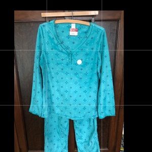 New With Tags super soft fleece Pajamas Med.